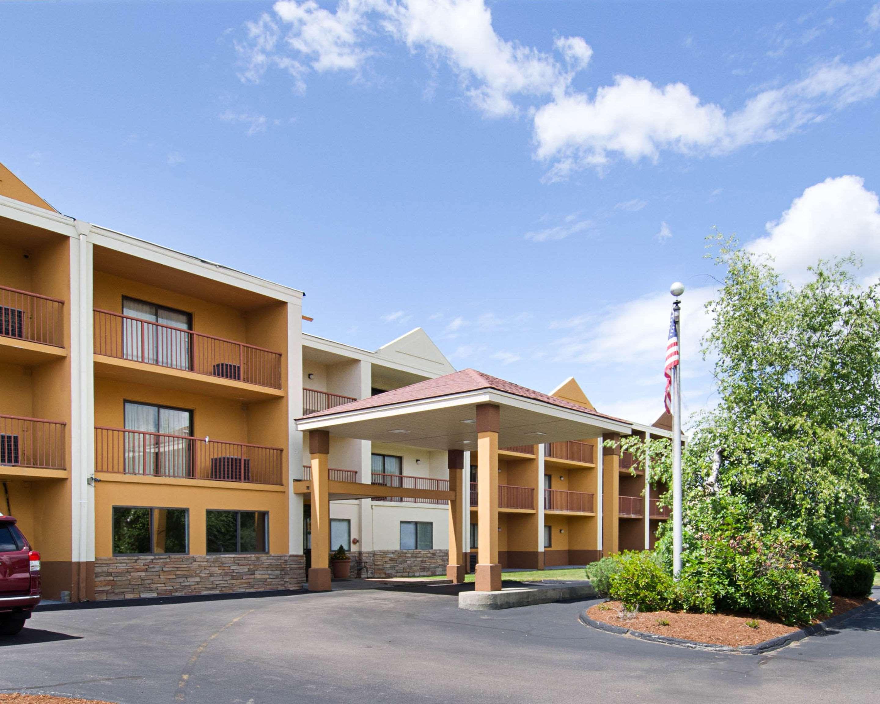 Quality Inn & Suites Вустер Экстерьер фото
