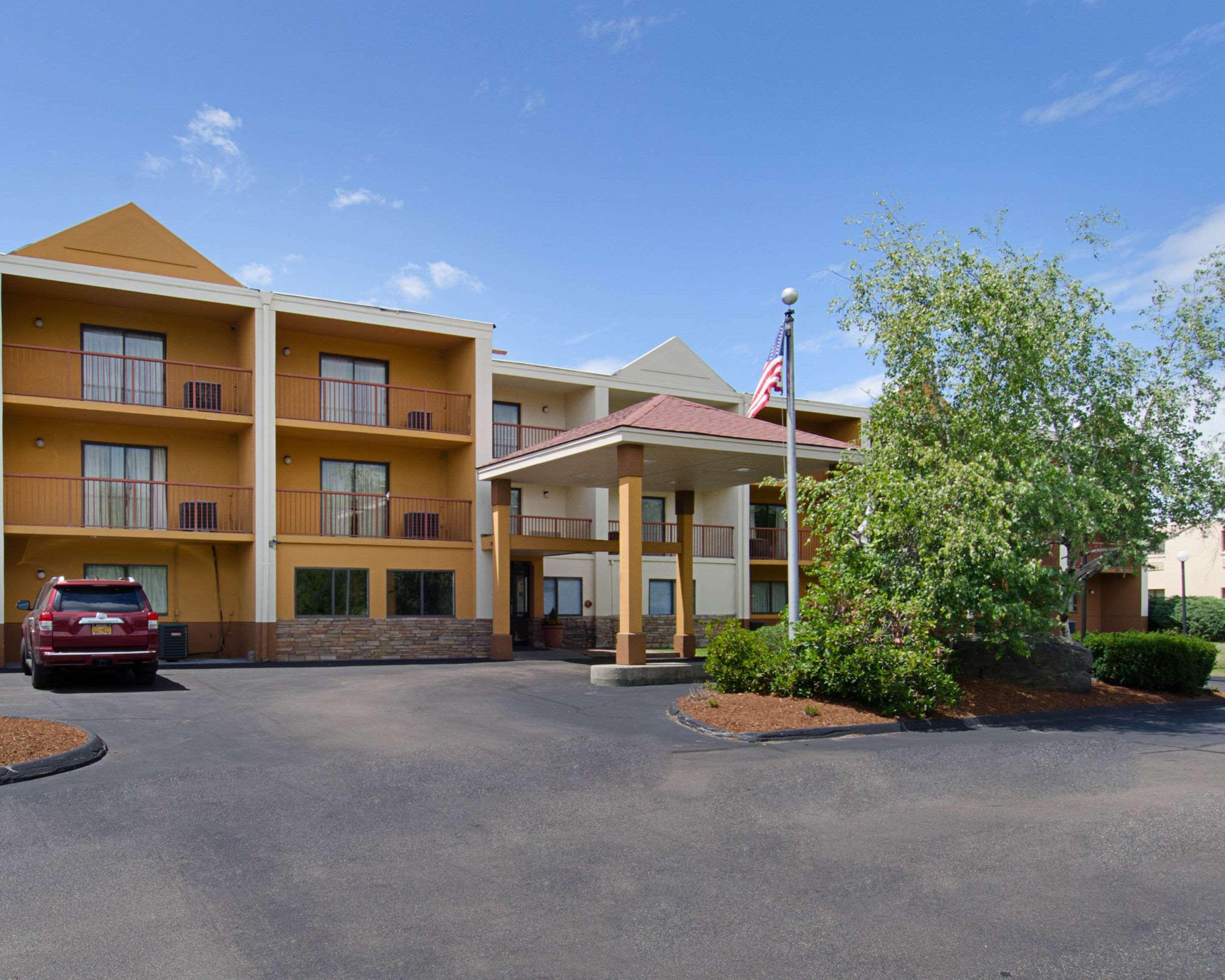 Quality Inn & Suites Вустер Экстерьер фото