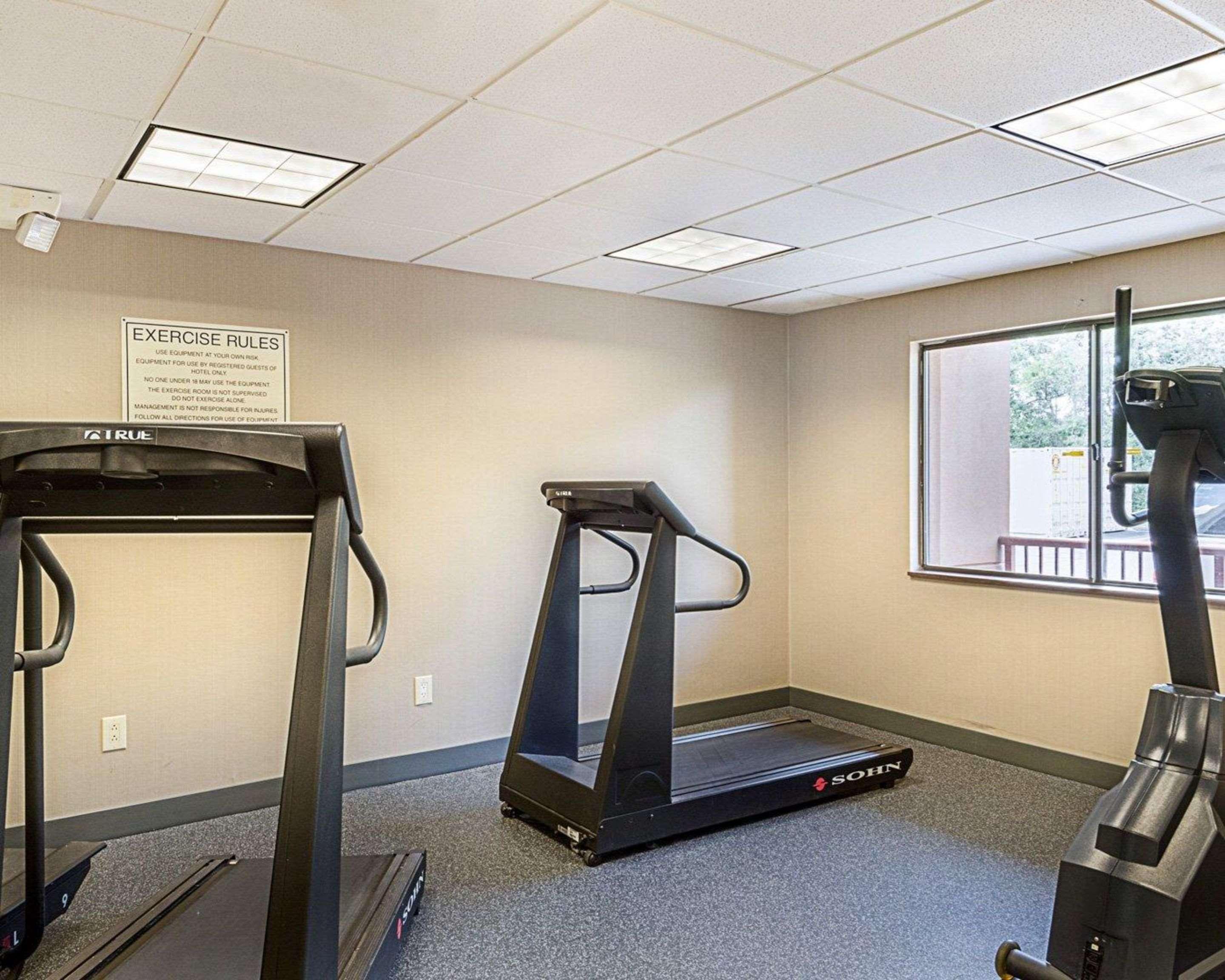 Quality Inn & Suites Вустер Экстерьер фото