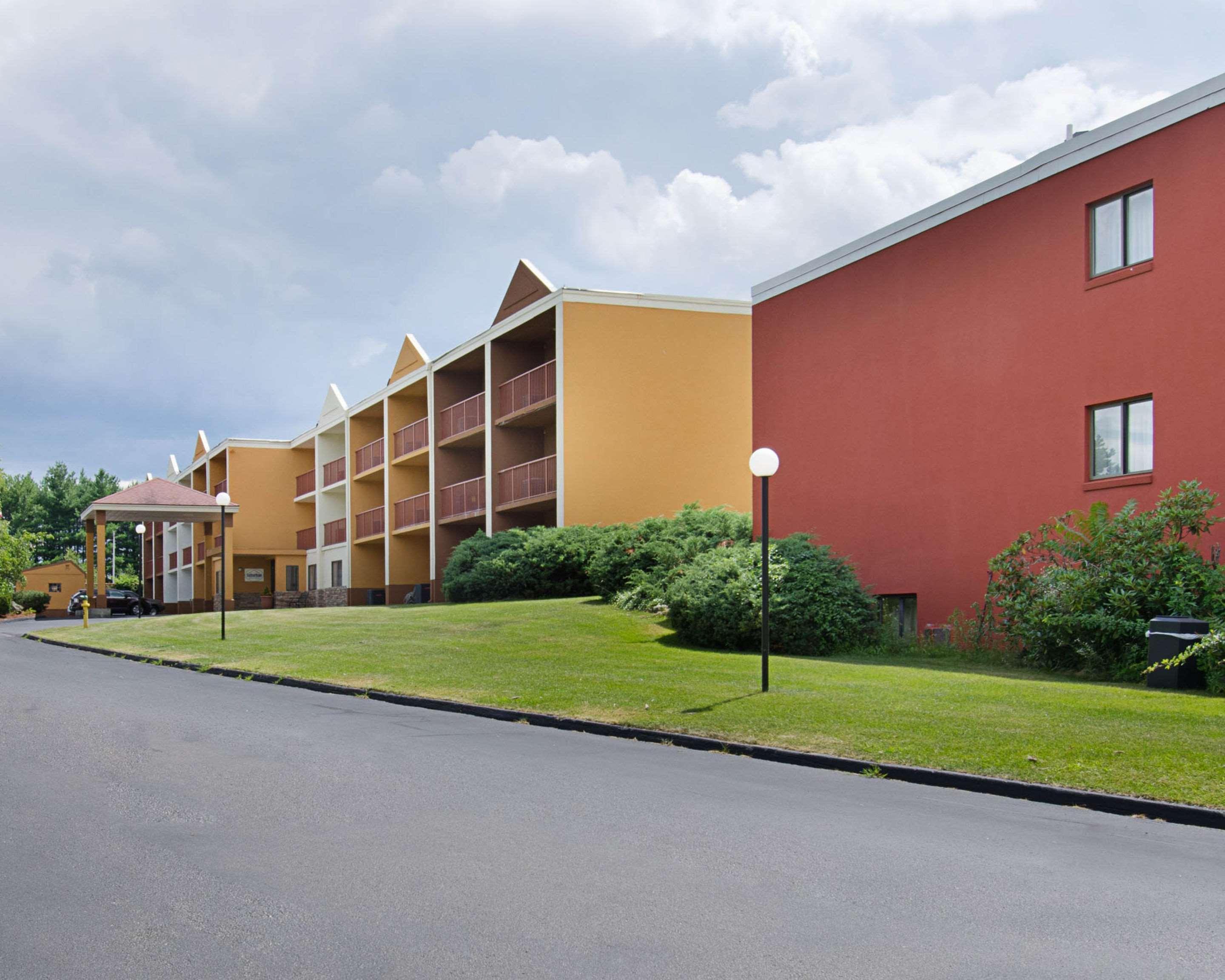 Quality Inn & Suites Вустер Экстерьер фото